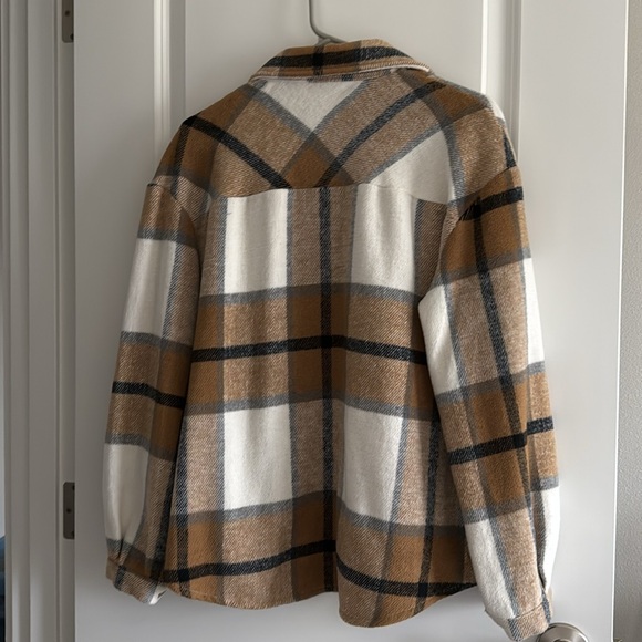 Miss Me Shacket - Picture 3 of 5